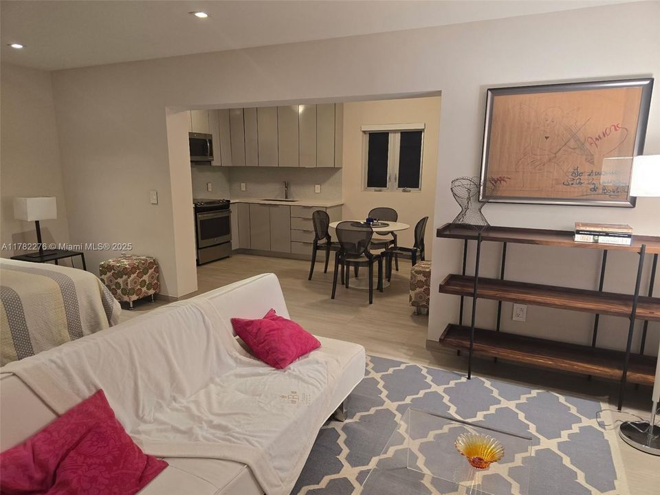 Recently Rented: $2,100 (0 beds, 1 baths, 4287 Square Feet)