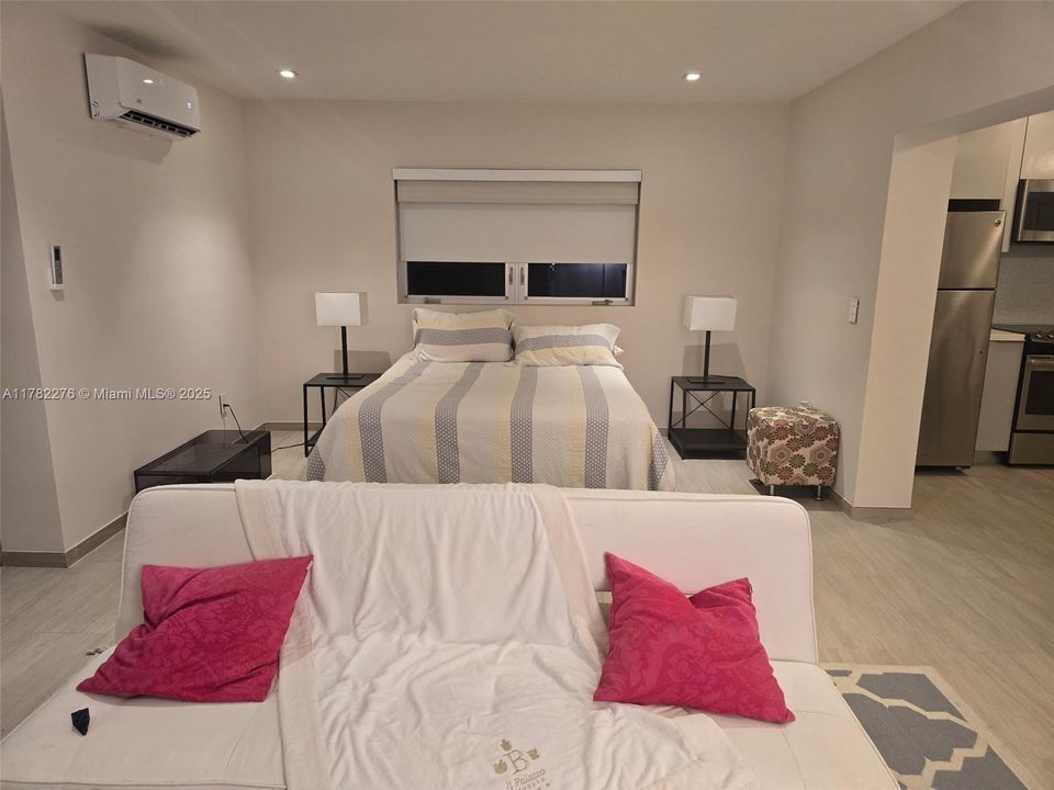 Recently Rented: $2,100 (0 beds, 1 baths, 4287 Square Feet)