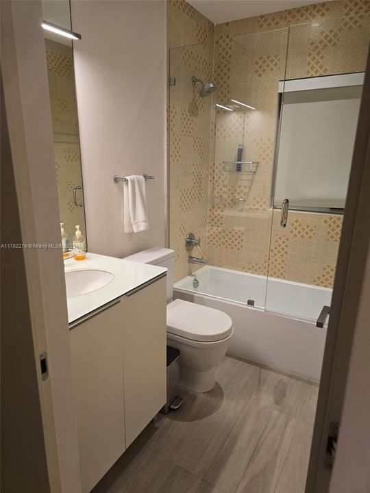 Recently Rented: $2,100 (0 beds, 1 baths, 4287 Square Feet)