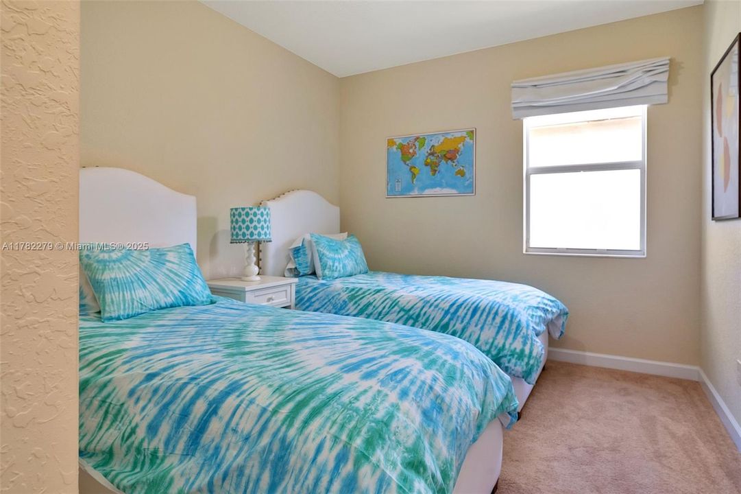 Недавно арендовано: $4,700 (5 спален, 3 ванн, 2816 Квадратных фут)