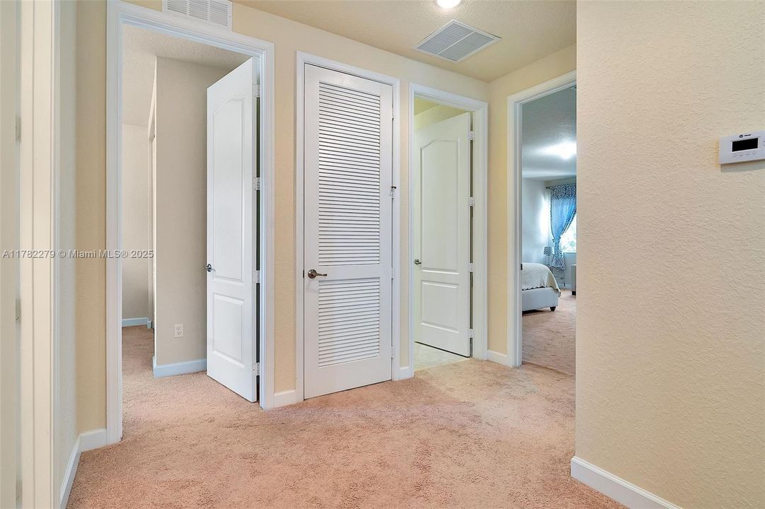 Недавно арендовано: $4,700 (5 спален, 3 ванн, 2816 Квадратных фут)