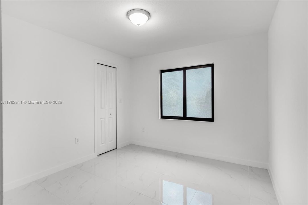 Под контрактом: $698,000 (0 спален, 0 ванн, 2836 Квадратных фут)