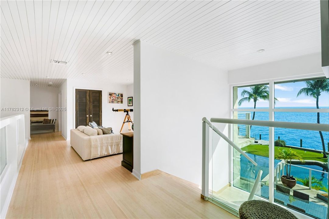 Vendido Recientemente: $19,000,000 (5 camas, 6 baños, 5226 Pies cuadrados)