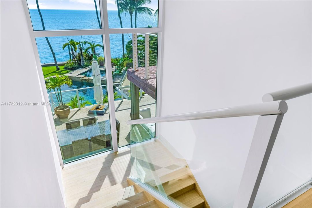 Vendido Recientemente: $19,000,000 (5 camas, 6 baños, 5226 Pies cuadrados)