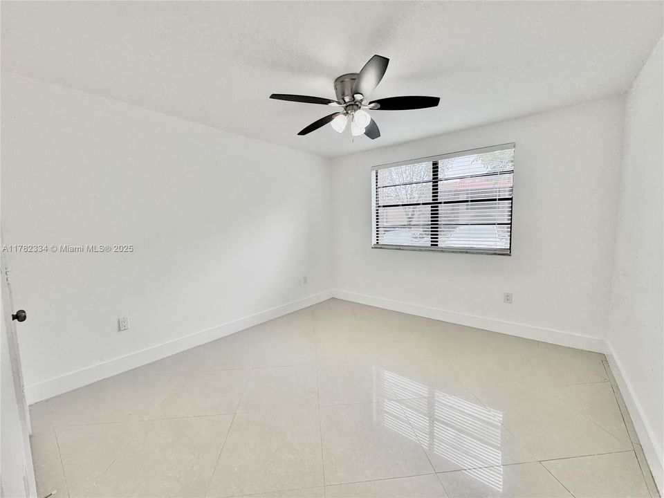 Recently Sold: $290,000 (2 beds, 2 baths, 1080 Square Feet)