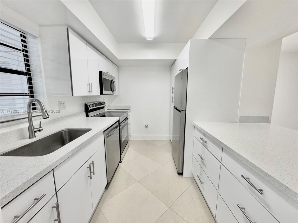 Recently Sold: $290,000 (2 beds, 2 baths, 1080 Square Feet)