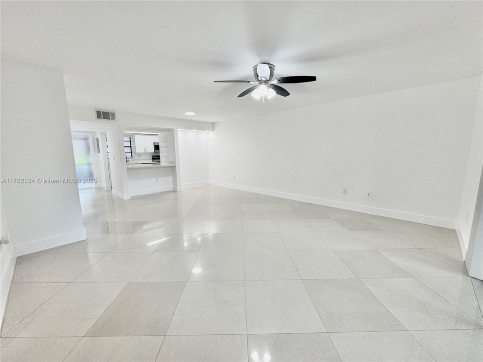 Recently Sold: $290,000 (2 beds, 2 baths, 1080 Square Feet)