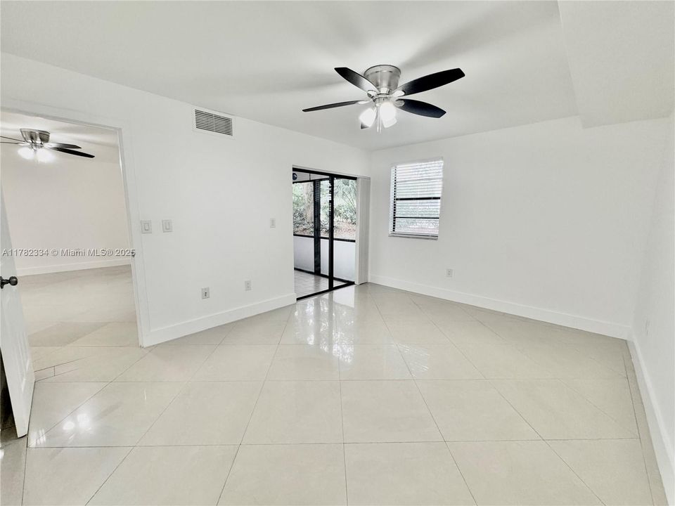 Recently Sold: $290,000 (2 beds, 2 baths, 1080 Square Feet)