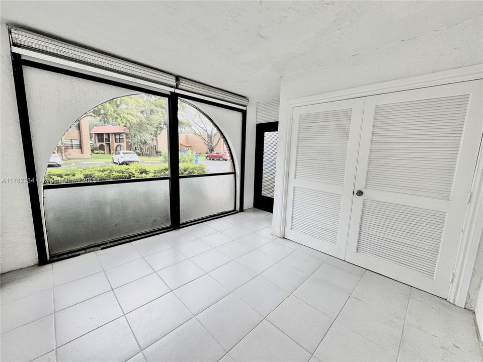 Recently Sold: $290,000 (2 beds, 2 baths, 1080 Square Feet)