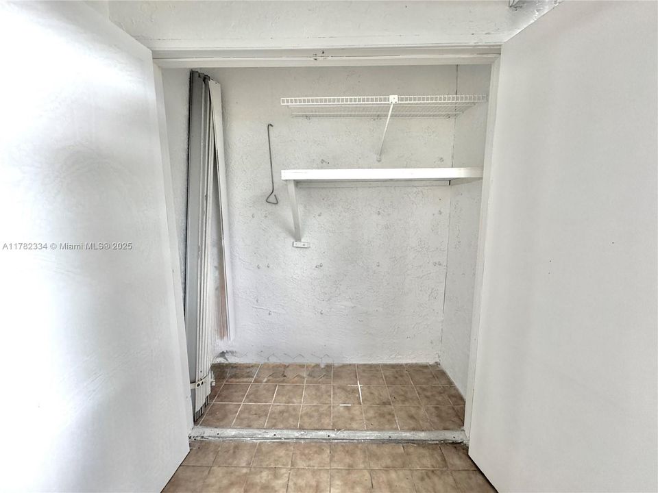 Recently Sold: $290,000 (2 beds, 2 baths, 1080 Square Feet)