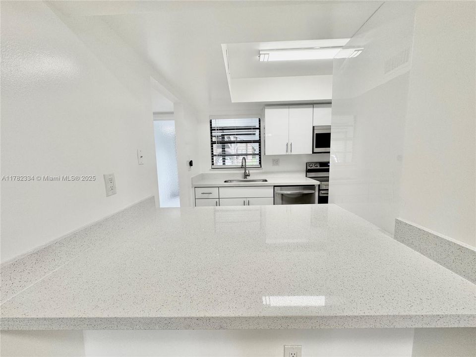 Recently Sold: $290,000 (2 beds, 2 baths, 1080 Square Feet)