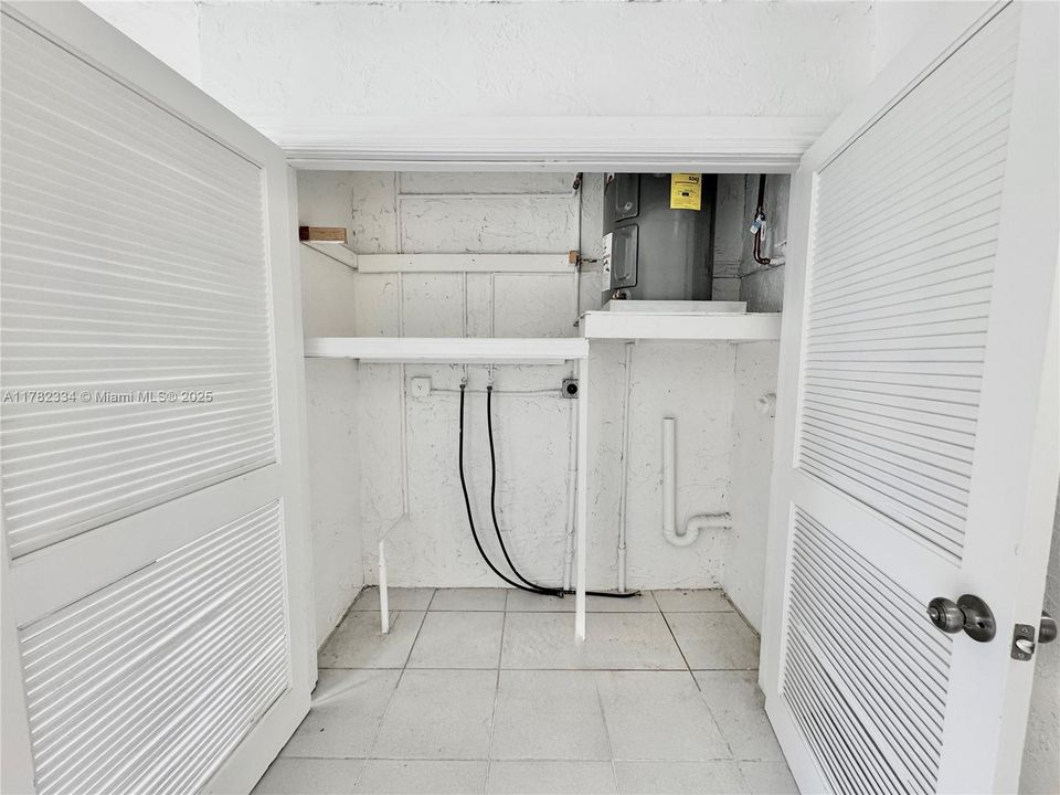 Recently Sold: $290,000 (2 beds, 2 baths, 1080 Square Feet)