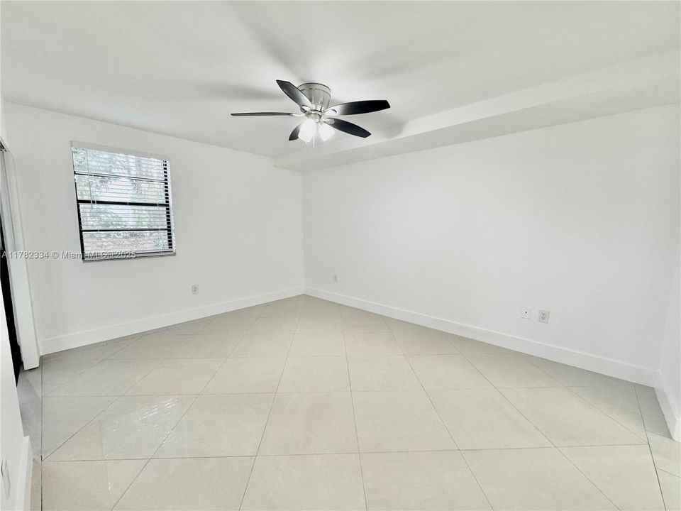 Recently Sold: $290,000 (2 beds, 2 baths, 1080 Square Feet)