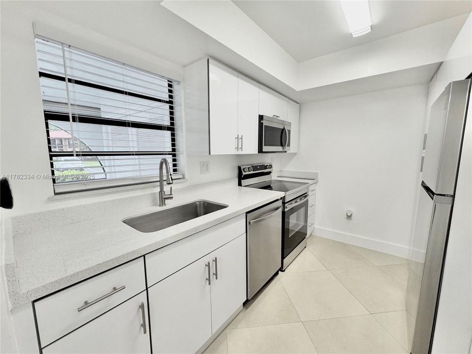 Recently Sold: $290,000 (2 beds, 2 baths, 1080 Square Feet)