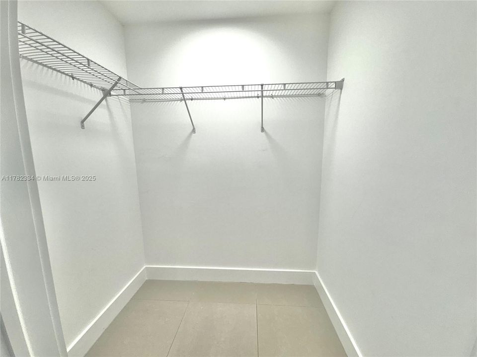 Recently Sold: $290,000 (2 beds, 2 baths, 1080 Square Feet)