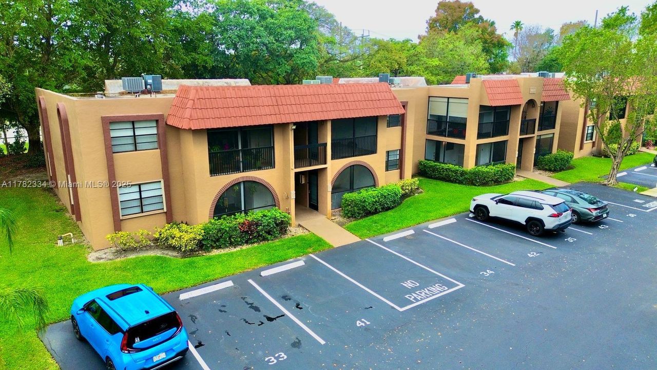 Recently Sold: $290,000 (2 beds, 2 baths, 1080 Square Feet)