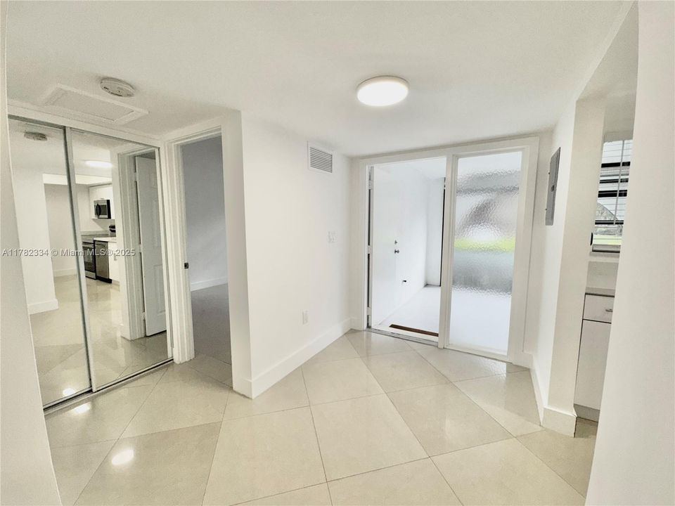 Recently Sold: $290,000 (2 beds, 2 baths, 1080 Square Feet)