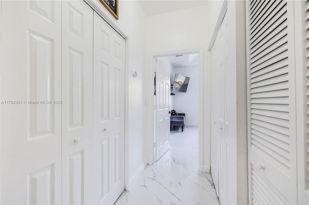 Недавно продано: $425,000 (2 спален, 2 ванн, 1282 Квадратных фут)