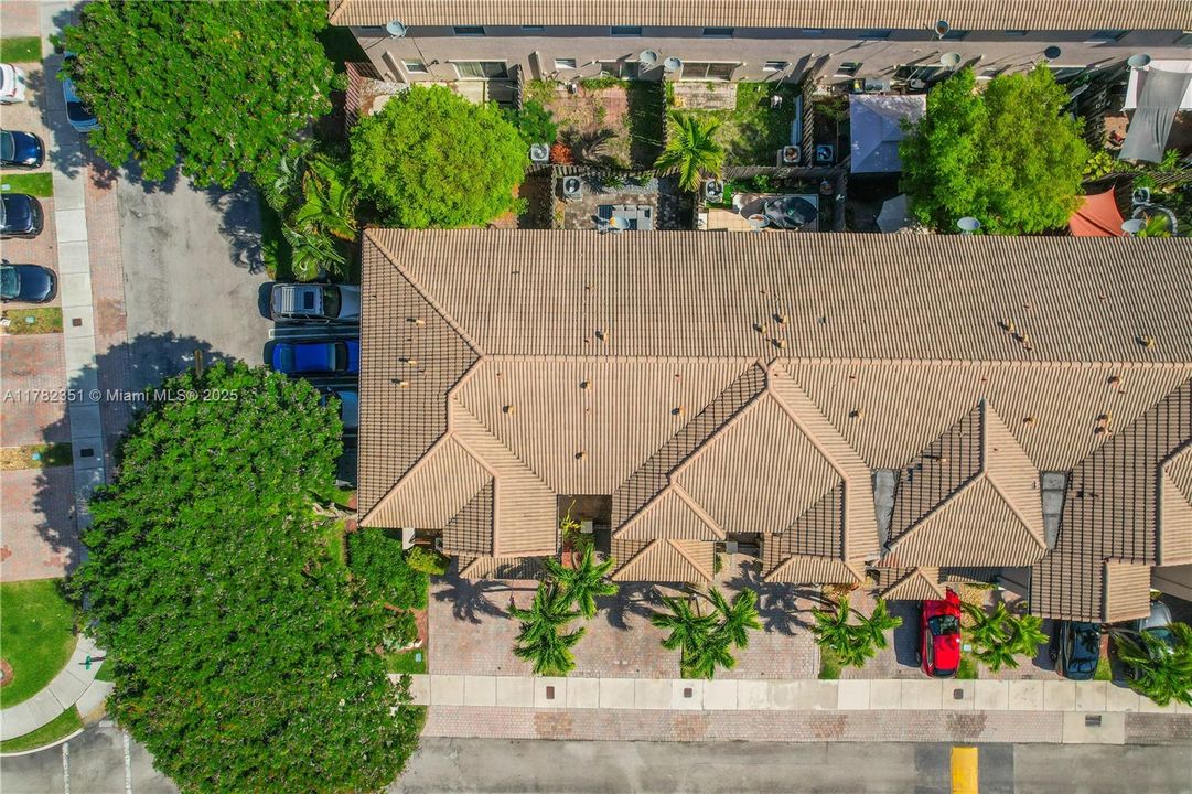 Недавно продано: $425,000 (2 спален, 2 ванн, 1282 Квадратных фут)