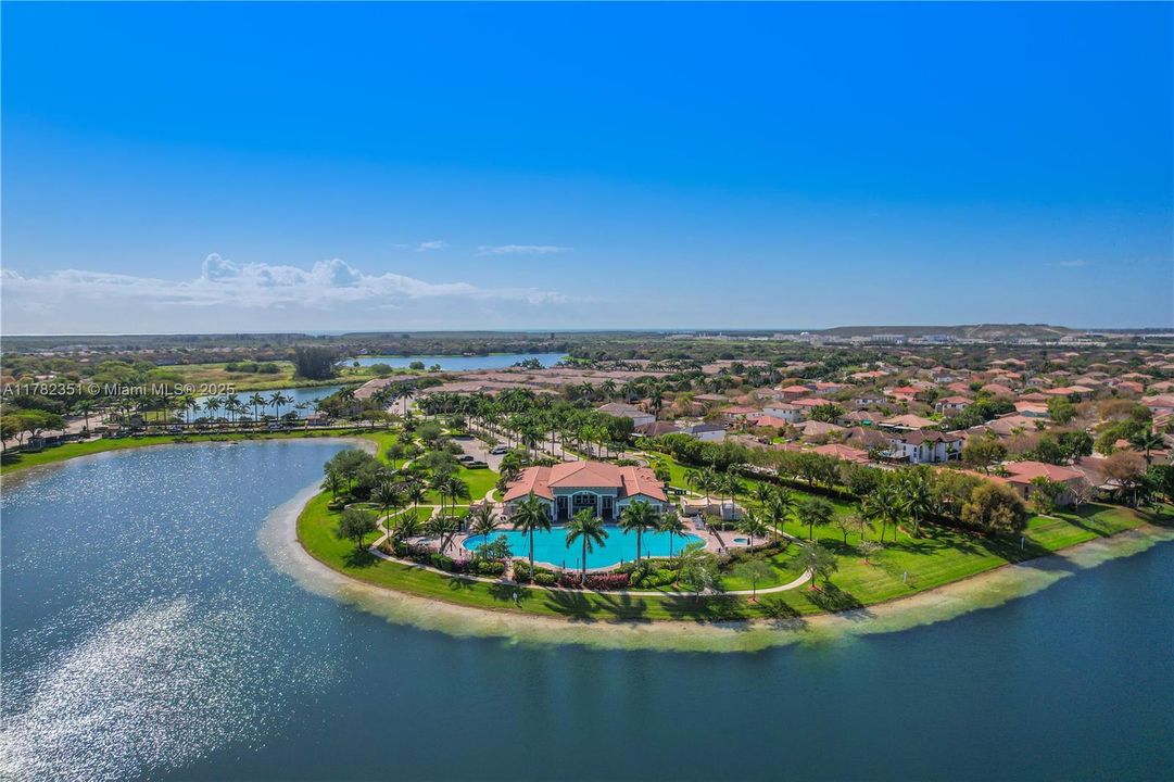 Недавно продано: $425,000 (2 спален, 2 ванн, 1282 Квадратных фут)