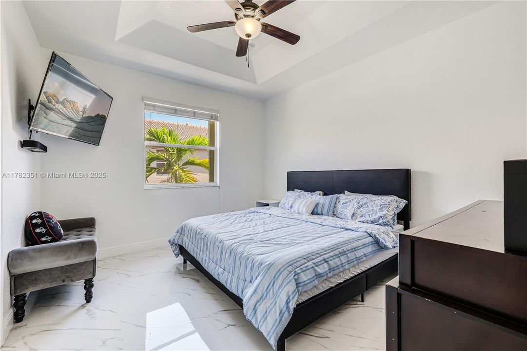 Недавно продано: $425,000 (2 спален, 2 ванн, 1282 Квадратных фут)