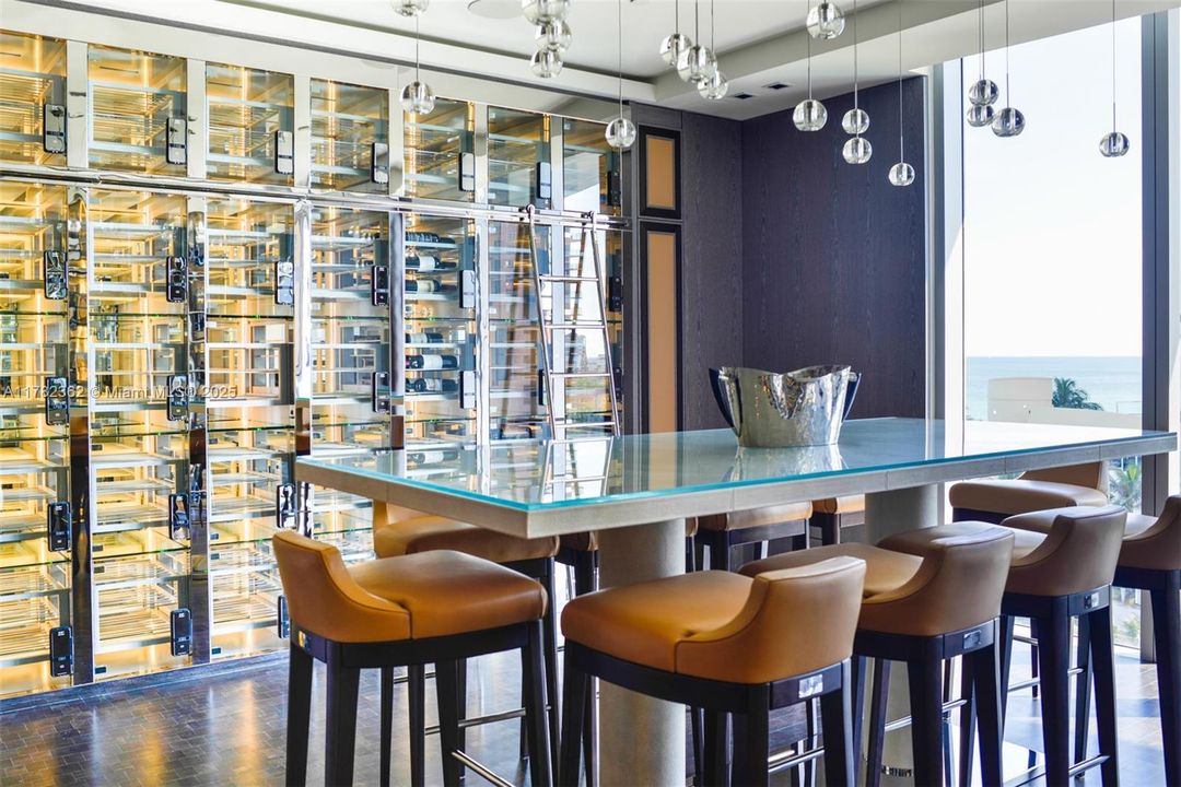 На продажу: $2,950,000 (2 спален, 3 ванн, 2070 Квадратных фут)