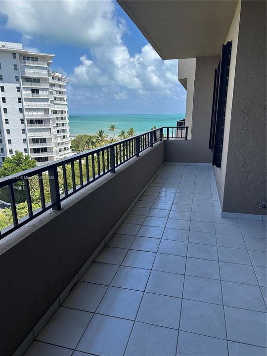 Недавно продано: $1,195,000 (2 спален, 2 ванн, 1546 Квадратных фут)