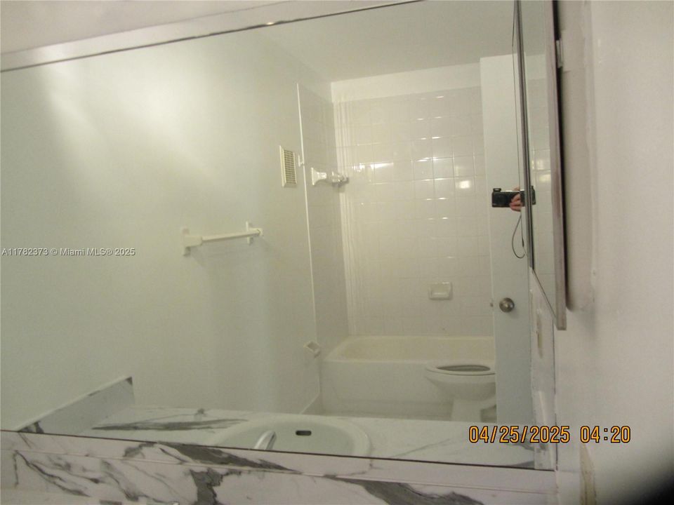 Недавно продано: $270,000 (2 спален, 2 ванн, 1010 Квадратных фут)