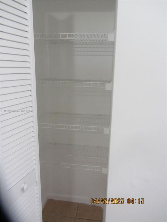 Недавно продано: $270,000 (2 спален, 2 ванн, 1010 Квадратных фут)