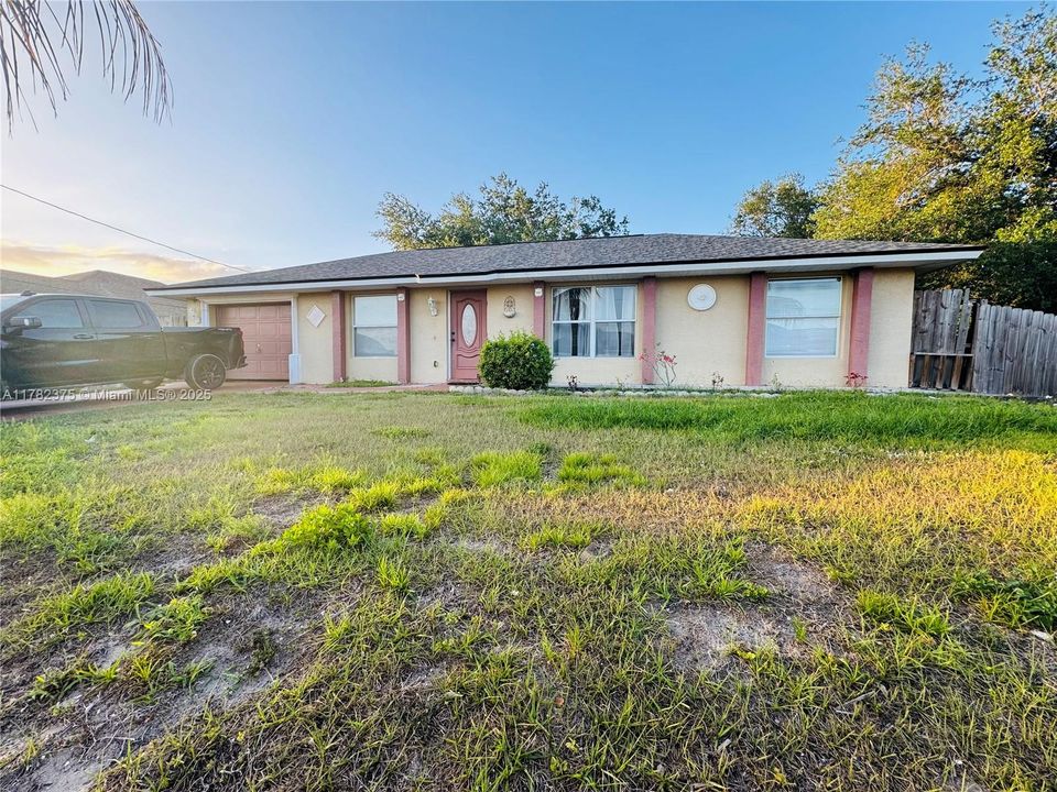 Activo con contrato: $265,900 (3 camas, 2 baños, 0 Pies cuadrados)