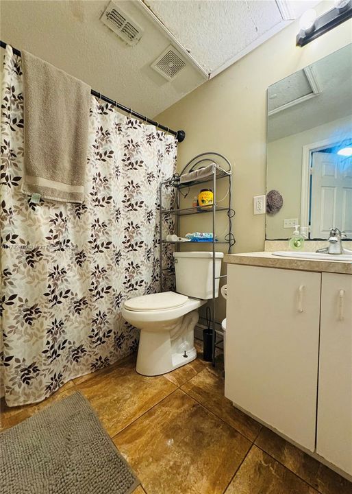 Activo con contrato: $265,900 (3 camas, 2 baños, 0 Pies cuadrados)