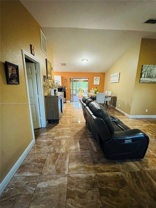 Activo con contrato: $265,900 (3 camas, 2 baños, 0 Pies cuadrados)