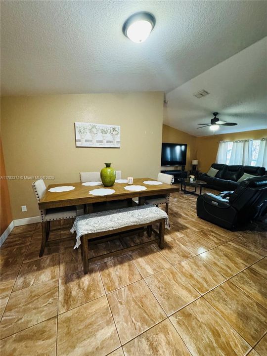 Activo con contrato: $265,900 (3 camas, 2 baños, 0 Pies cuadrados)