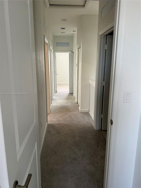 最近租的: $3,800 (4 贝兹, 2 浴室, 1983 平方英尺)