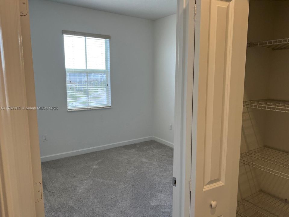 最近租的: $3,800 (4 贝兹, 2 浴室, 1983 平方英尺)