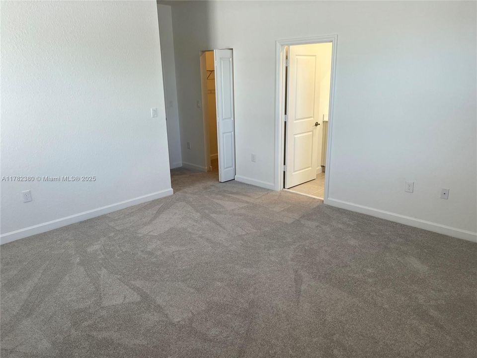 最近租的: $3,800 (4 贝兹, 2 浴室, 1983 平方英尺)