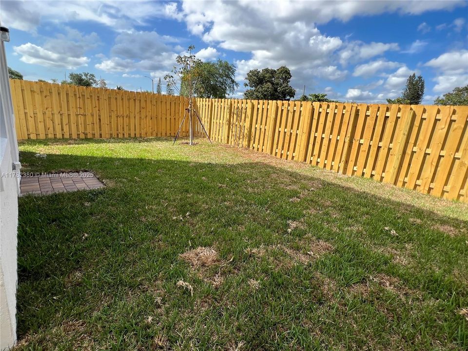 最近租的: $3,800 (4 贝兹, 2 浴室, 1983 平方英尺)