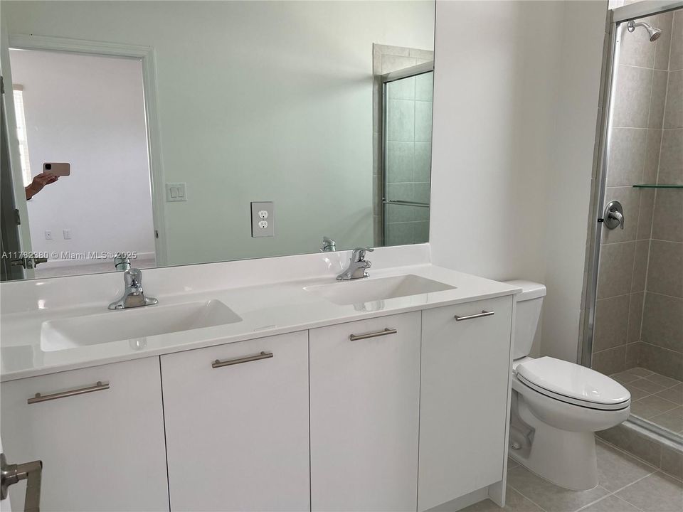 最近租的: $3,800 (4 贝兹, 2 浴室, 1983 平方英尺)