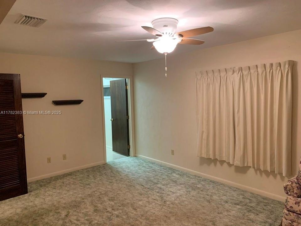 待售: $155,000 (2 贝兹, 2 浴室, 0 平方英尺)