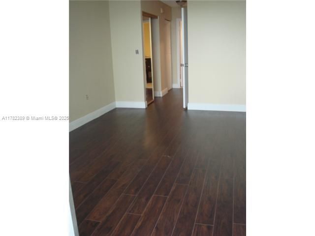 待售: $181,400 (1 贝兹, 1 浴室, 873 平方英尺)