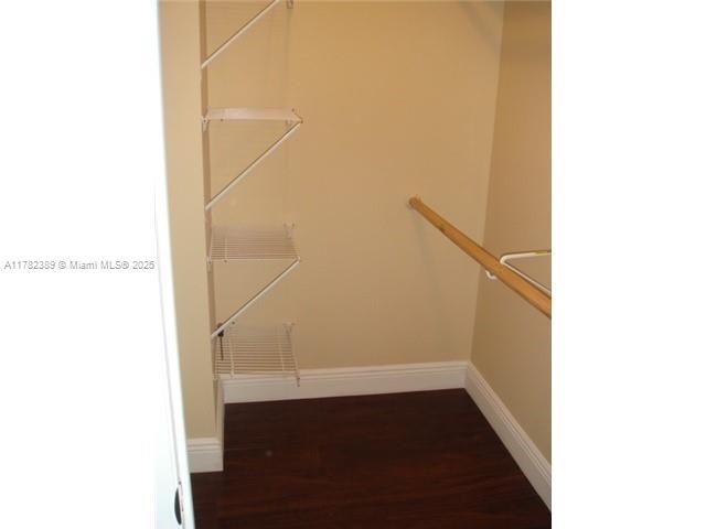 待售: $181,400 (1 贝兹, 1 浴室, 873 平方英尺)