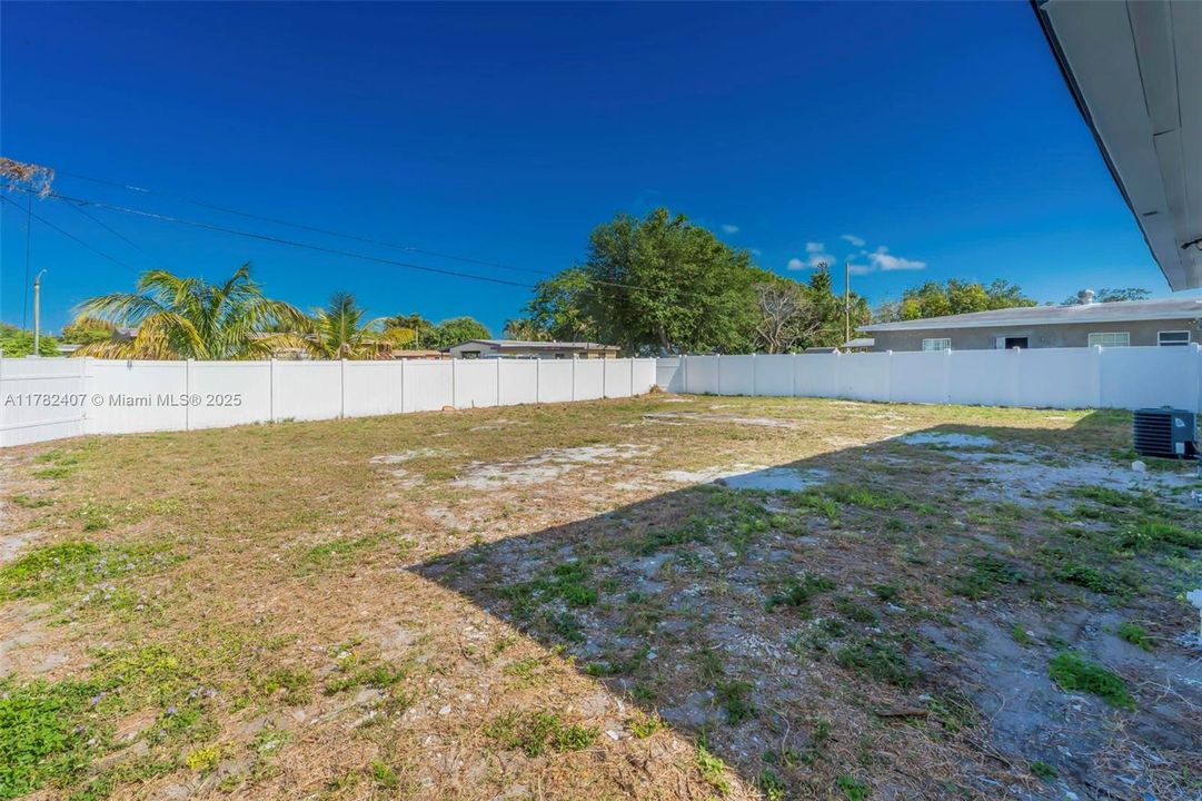 Недавно продано: $369,900 (2 спален, 1 ванн, 768 Квадратных фут)