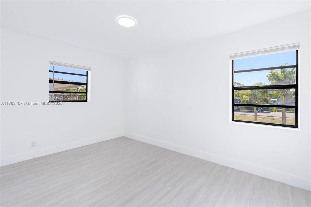 Недавно продано: $369,900 (2 спален, 1 ванн, 768 Квадратных фут)