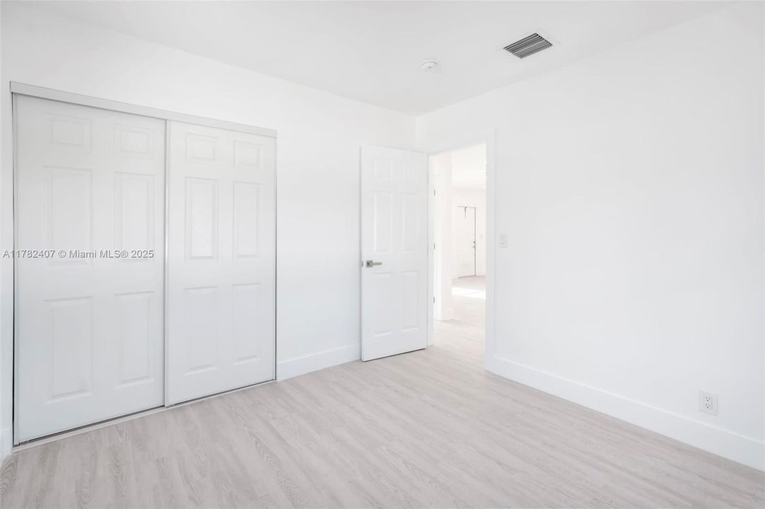 Недавно продано: $369,900 (2 спален, 1 ванн, 768 Квадратных фут)