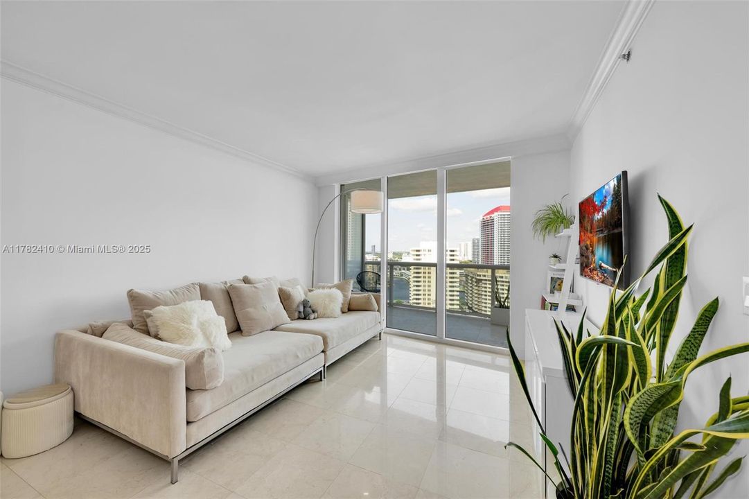 Vendido Recientemente: $715,000 (2 camas, 1 baños, 1086 Pies cuadrados)