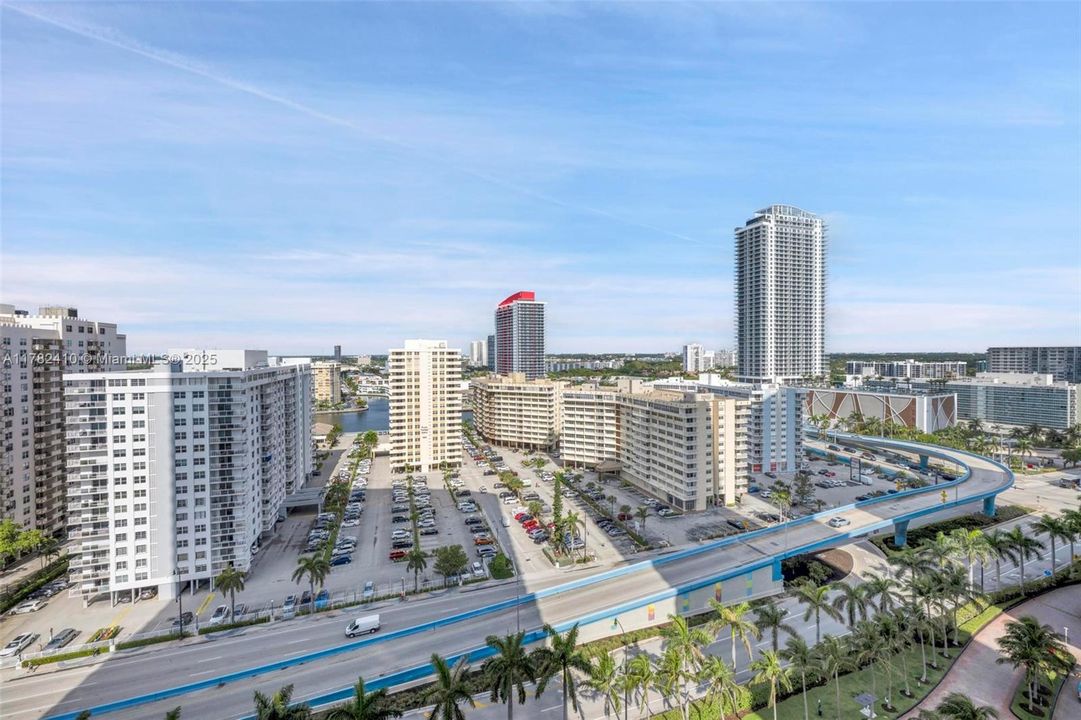 Vendido Recientemente: $715,000 (2 camas, 1 baños, 1086 Pies cuadrados)