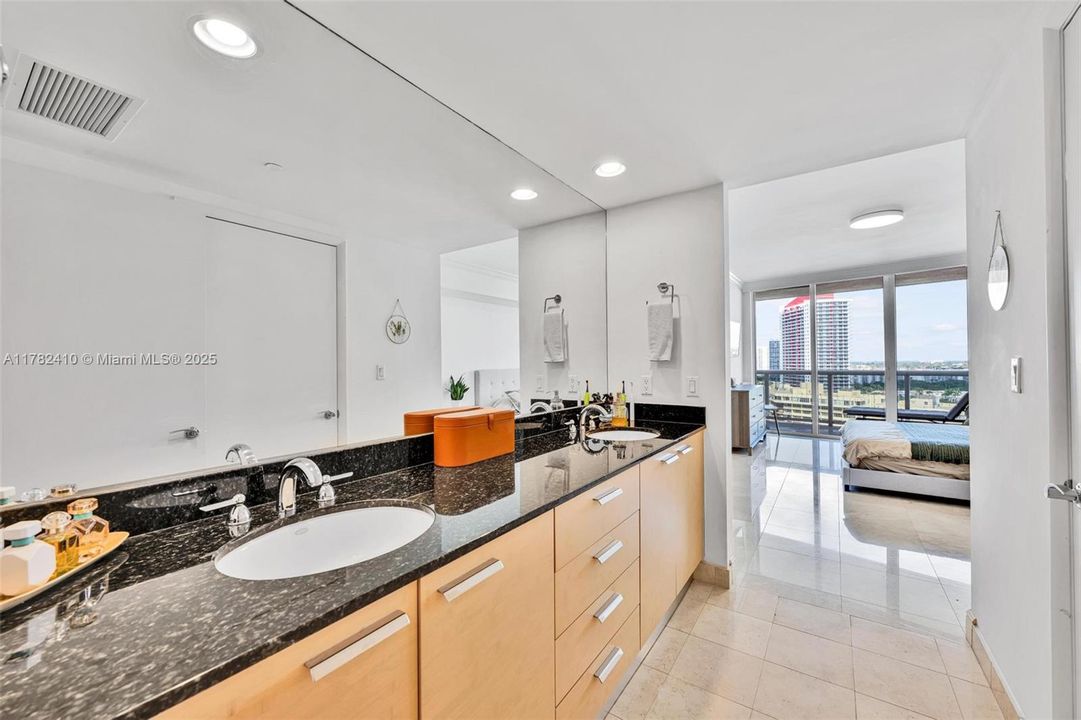 Vendido Recientemente: $715,000 (2 camas, 1 baños, 1086 Pies cuadrados)