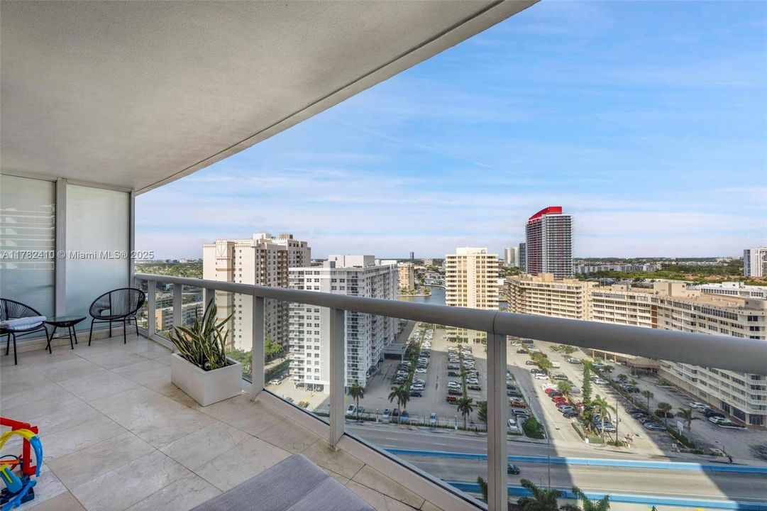 Vendido Recientemente: $715,000 (2 camas, 1 baños, 1086 Pies cuadrados)