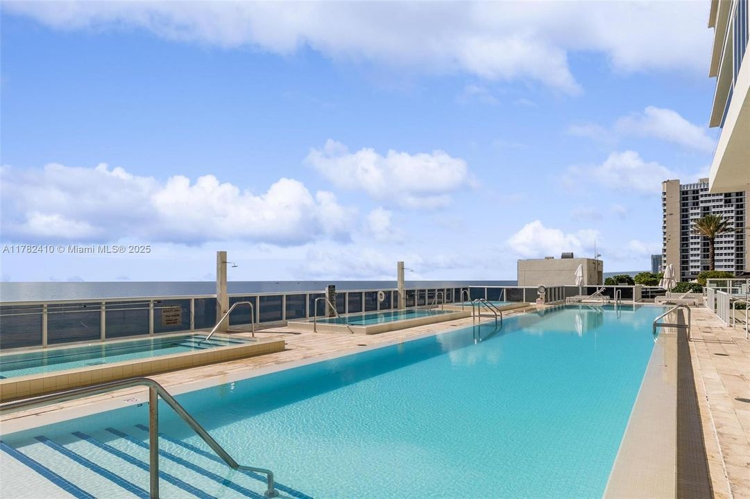 Vendido Recientemente: $715,000 (2 camas, 1 baños, 1086 Pies cuadrados)