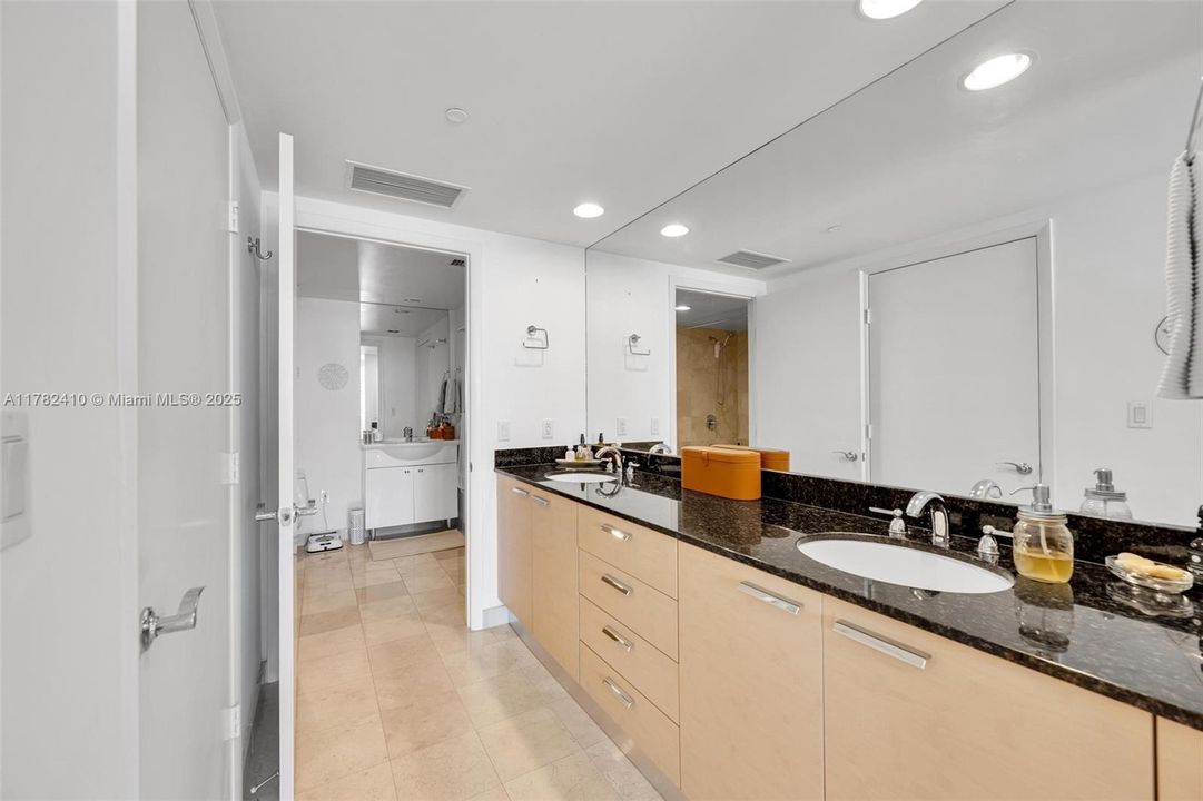 Vendido Recientemente: $715,000 (2 camas, 1 baños, 1086 Pies cuadrados)